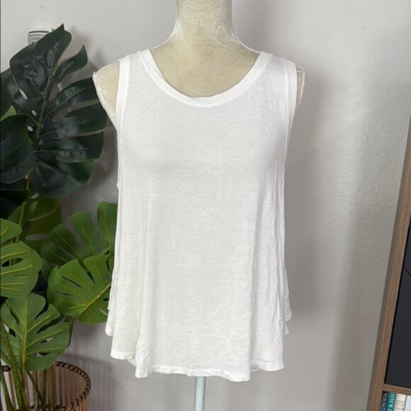 Brandy Melville open back tank White Sleeveless Women's Top - Picture 1 of 5